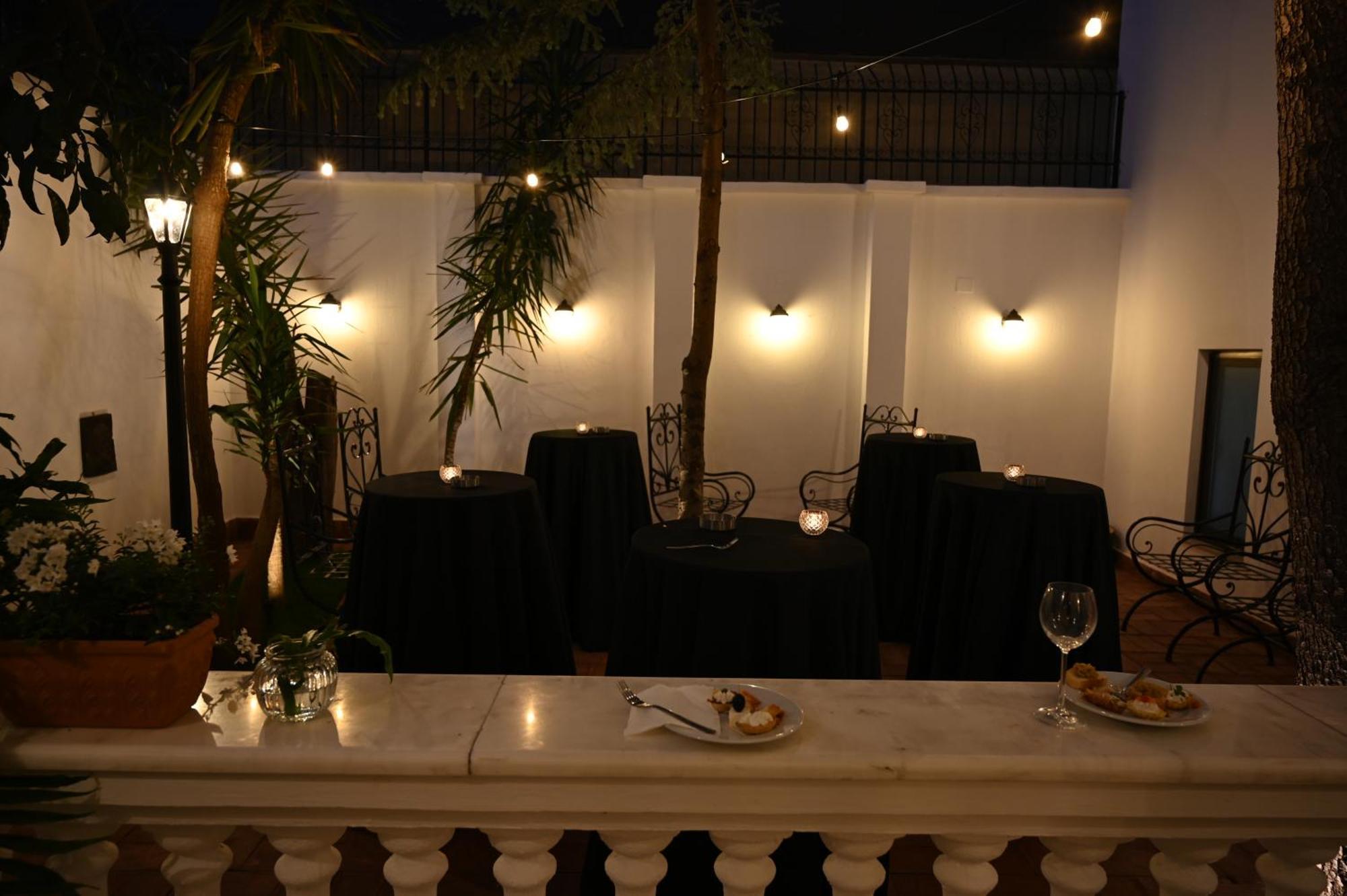 Niche Boutique Hotel Тирана Екстер'єр фото