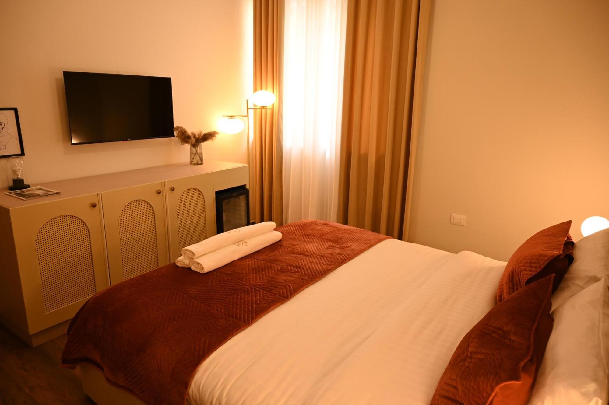 Niche Boutique Hotel Тирана Екстер'єр фото